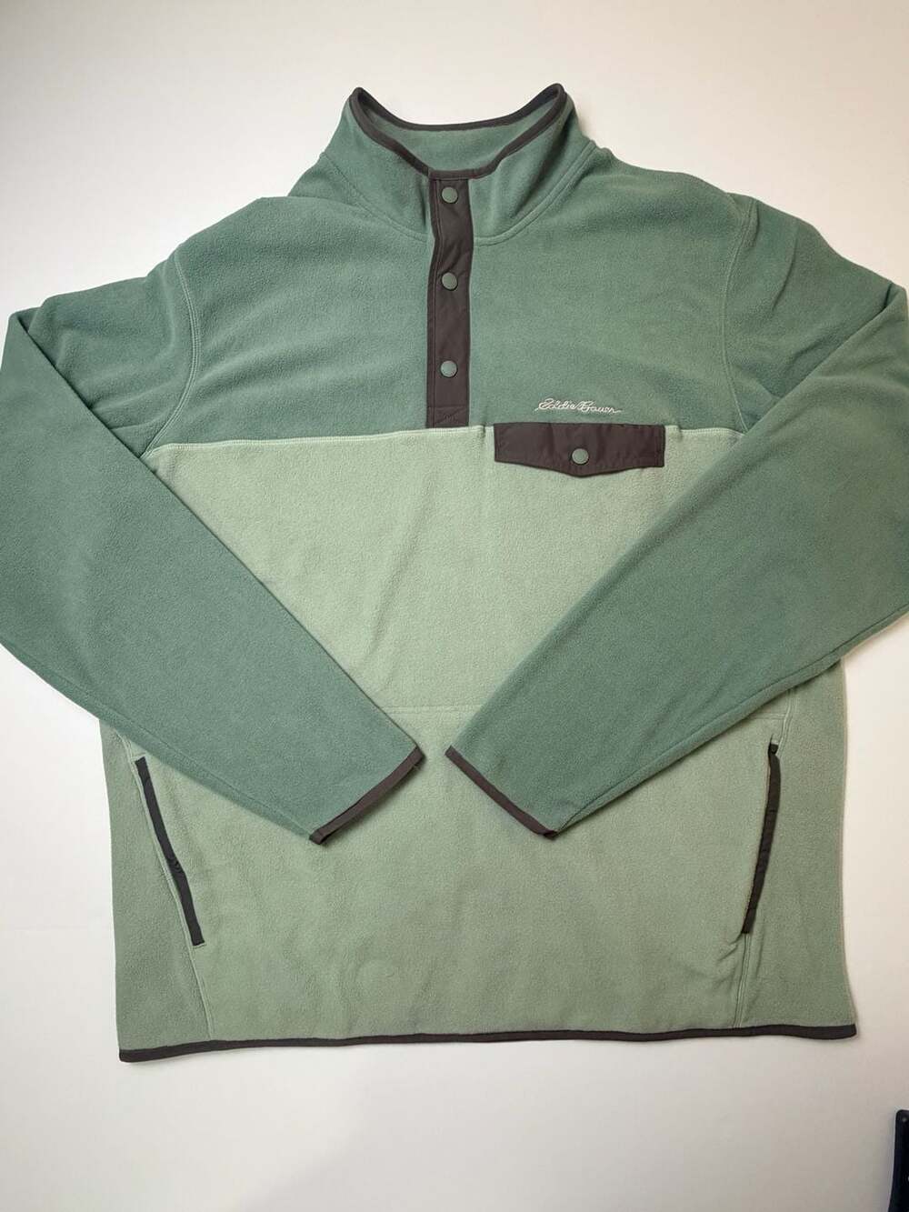 Eddie Bauer Men’s Two Tone Snap Neck Fleece Pullover Sweater Outdoor Casual